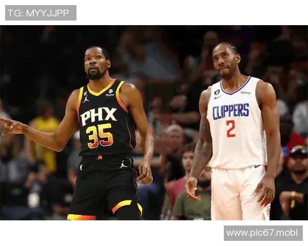 历史级别的天赋！杜兰特的手在小卡面前就像个孩子